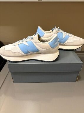 New Balance white & Light Blue Retro Runner